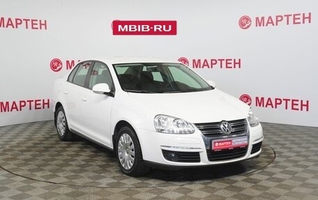 Volkswagen Jetta VI, 2010 год, 699 000 рублей, 3 фотография
