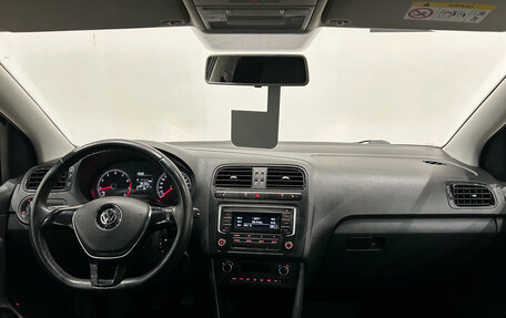 Volkswagen Polo VI (EU Market), 2017 год, 1 049 000 рублей, 17 фотография