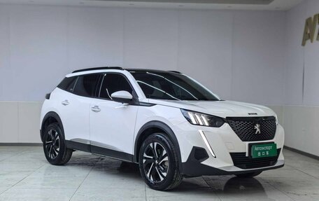 Peugeot 2008 II, 2021 год, 1 450 000 рублей, 3 фотография