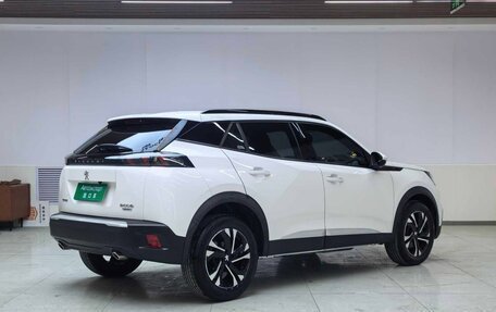 Peugeot 2008 II, 2021 год, 1 450 000 рублей, 4 фотография