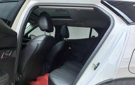 Peugeot 2008 II, 2021 год, 1 450 000 рублей, 10 фотография