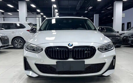 BMW 1 серия, 2023 год, 1 890 017 рублей, 3 фотография