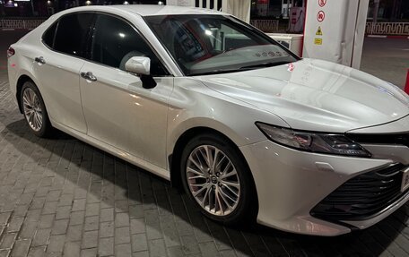 Toyota Camry, 2019 год, 2 700 000 рублей, 1 фотография