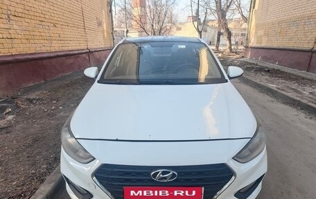 Hyundai Solaris II рестайлинг, 2018 год, 500 000 рублей, 1 фотография