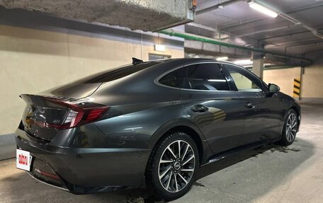 Hyundai Sonata VIII, 2021 год, 2 600 000 рублей, 2 фотография