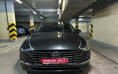 Hyundai Sonata VIII, 2021 год, 2 600 000 рублей, 3 фотография