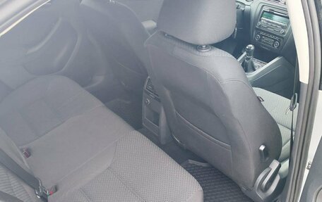 Volkswagen Jetta VI, 2012 год, 852 000 рублей, 13 фотография