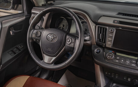 Toyota RAV4, 2017 год, 2 889 000 рублей, 11 фотография