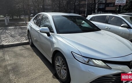 Toyota Camry, 2019 год, 2 700 000 рублей, 5 фотография