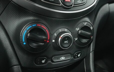 Hyundai Solaris II рестайлинг, 2014 год, 716 000 рублей, 13 фотография