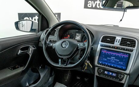 Volkswagen Polo VI (EU Market), 2015 год, 784 300 рублей, 9 фотография