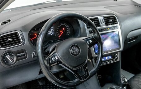 Volkswagen Polo VI (EU Market), 2015 год, 784 300 рублей, 7 фотография