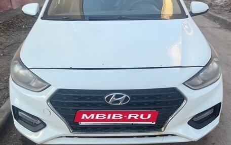 Hyundai Solaris II рестайлинг, 2018 год, 500 000 рублей, 3 фотография