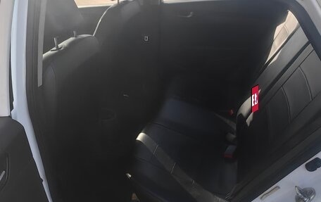 Hyundai Solaris II рестайлинг, 2018 год, 500 000 рублей, 26 фотография