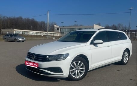 Volkswagen Passat B8 рестайлинг, 2020 год, 2 100 000 рублей, 2 фотография