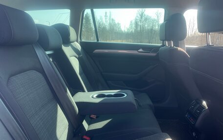 Volkswagen Passat B8 рестайлинг, 2020 год, 2 100 000 рублей, 11 фотография