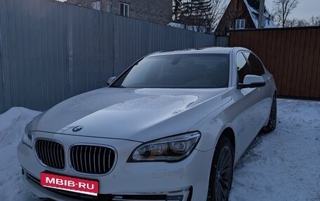 BMW 7 серия, 2015 год, 2 390 000 рублей, 1 фотография