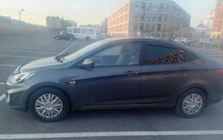 Hyundai Solaris II рестайлинг, 2012 год, 650 000 рублей, 1 фотография