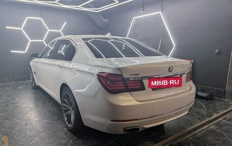 BMW 7 серия, 2015 год, 2 390 000 рублей, 14 фотография