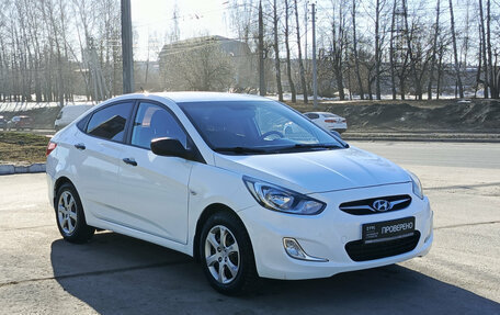 Hyundai Solaris II рестайлинг, 2013 год, 750 000 рублей, 3 фотография