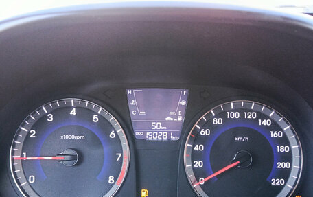 Hyundai Solaris II рестайлинг, 2013 год, 750 000 рублей, 16 фотография