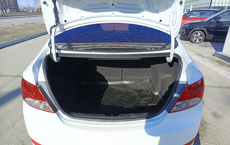 Hyundai Solaris II рестайлинг, 2013 год, 750 000 рублей, 12 фотография