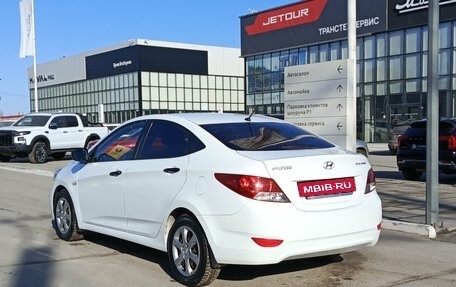 Hyundai Solaris II рестайлинг, 2013 год, 750 000 рублей, 8 фотография