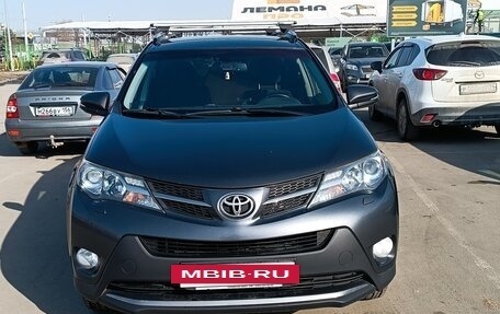 Toyota RAV4, 2015 год, 1 899 000 рублей, 4 фотография
