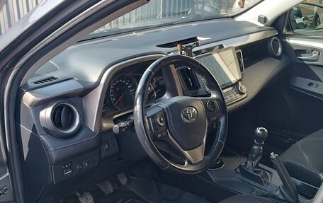 Toyota RAV4, 2015 год, 1 899 000 рублей, 13 фотография