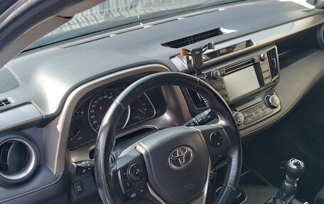 Toyota RAV4, 2015 год, 1 899 000 рублей, 17 фотография