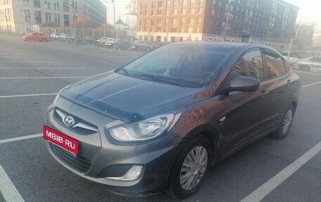 Hyundai Solaris II рестайлинг, 2012 год, 650 000 рублей, 5 фотография