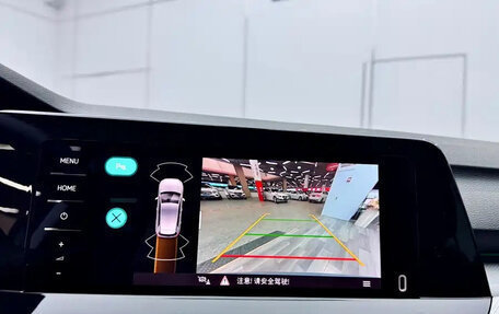 Volkswagen Golf VIII, 2021 год, 1 450 533 рублей, 25 фотография