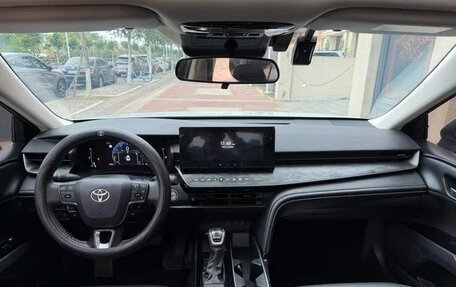 Toyota Camry, 2025 год, 3 880 000 рублей, 8 фотография