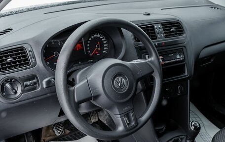 Volkswagen Polo VI (EU Market), 2013 год, 727 700 рублей, 14 фотография