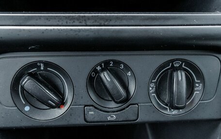 Volkswagen Polo VI (EU Market), 2013 год, 727 700 рублей, 24 фотография