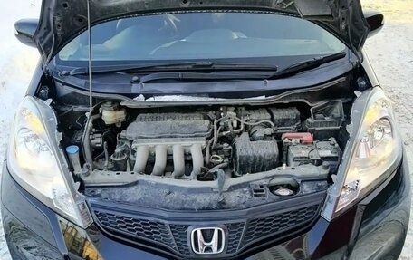 Honda Fit III, 2013 год, 900 000 рублей, 3 фотография