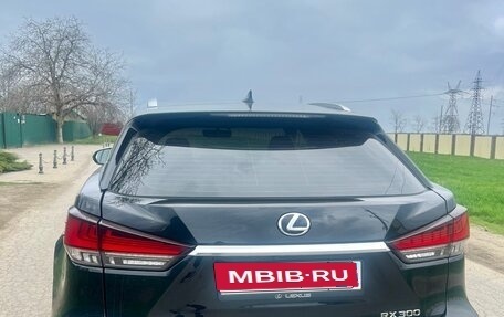 Lexus RX IV рестайлинг, 2021 год, 5 680 000 рублей, 4 фотография