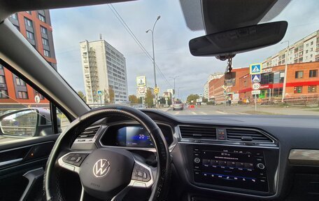 Volkswagen Tiguan II, 2022 год, 3 100 000 рублей, 26 фотография