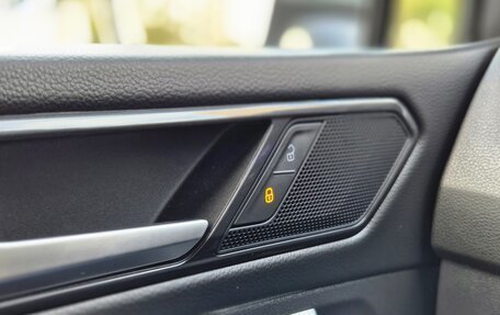 Volkswagen Tiguan II, 2022 год, 3 100 000 рублей, 28 фотография