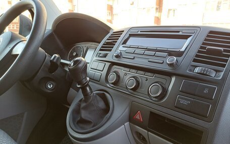 Volkswagen Caravelle T5, 2012 год, 2 490 000 рублей, 8 фотография