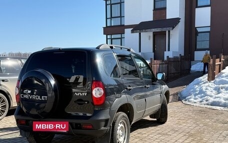 Chevrolet Niva I рестайлинг, 2019 год, 760 000 рублей, 5 фотография