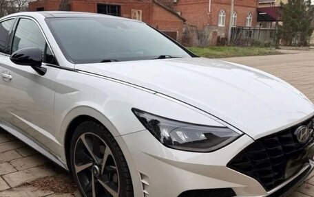 Hyundai Sonata VIII, 2022 год, 2 250 000 рублей, 2 фотография