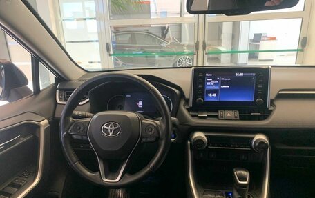 Toyota RAV4, 2021 год, 3 810 500 рублей, 8 фотография