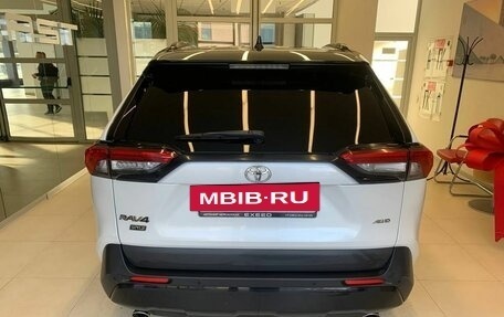 Toyota RAV4, 2021 год, 3 810 500 рублей, 5 фотография