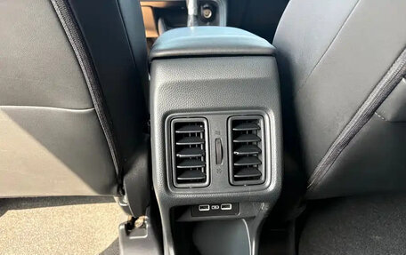 Honda Vezel, 2023 год, 1 700 555 рублей, 14 фотография