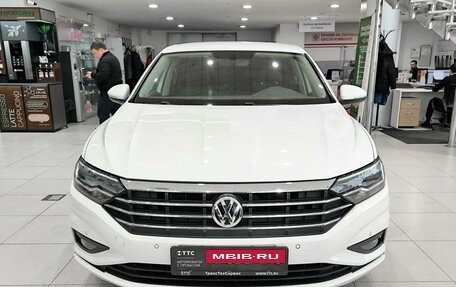 Volkswagen Jetta VII, 2020 год, 1 990 000 рублей, 2 фотография