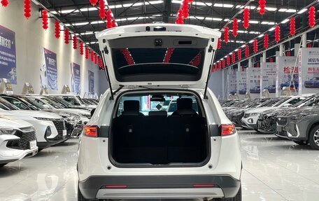 Honda Vezel, 2023 год, 2 230 000 рублей, 18 фотография