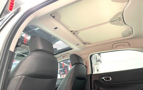 Honda Vezel, 2023 год, 2 230 000 рублей, 14 фотография