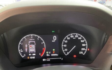 Honda Vezel, 2023 год, 2 230 000 рублей, 22 фотография