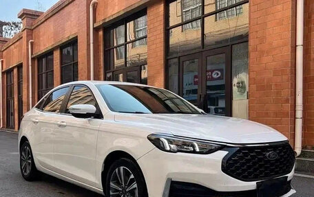 Ford Focus IV, 2022 год, 1 520 329 рублей, 2 фотография